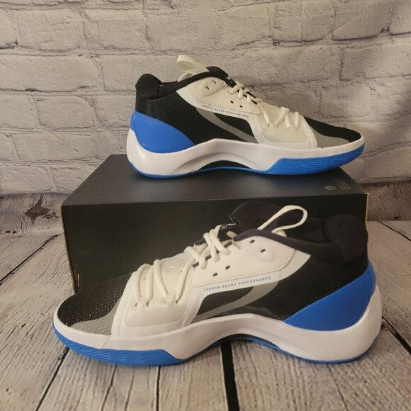 Jordan Zoom Separate Basketball Shoes - Picture 4 of 9